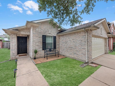 Photo of 5826 W Harrow Drive, Houston, TX 77084 (MLS # 14343525)