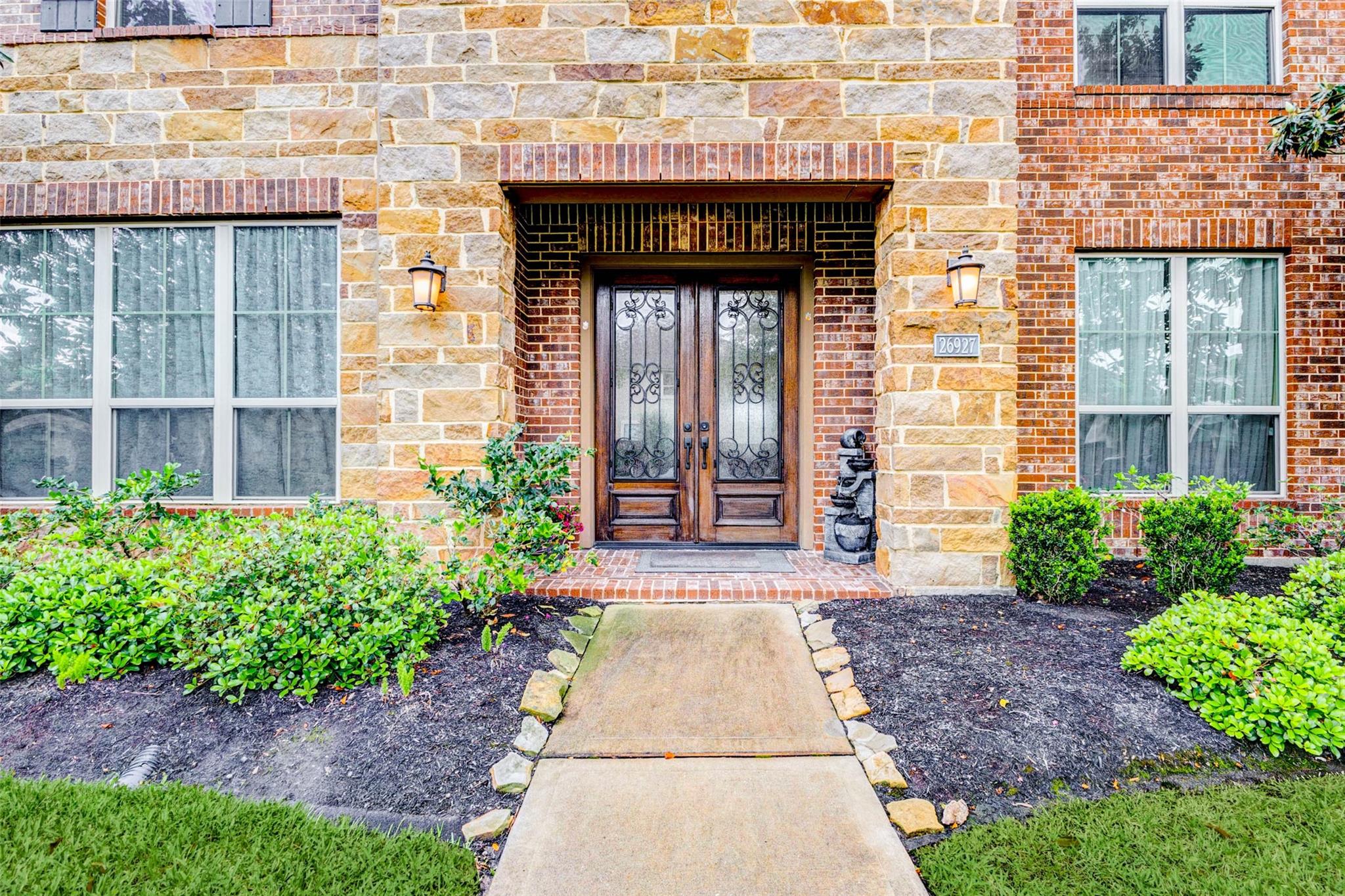 26927 Shoal Glen Lane