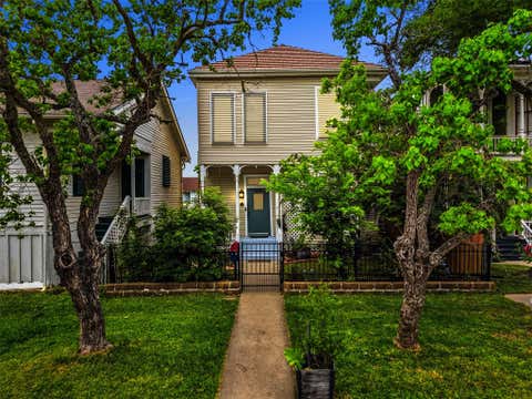 Homes For Sale - 3826 Avenue O 1/2<br/> Galveston, TX 77550
