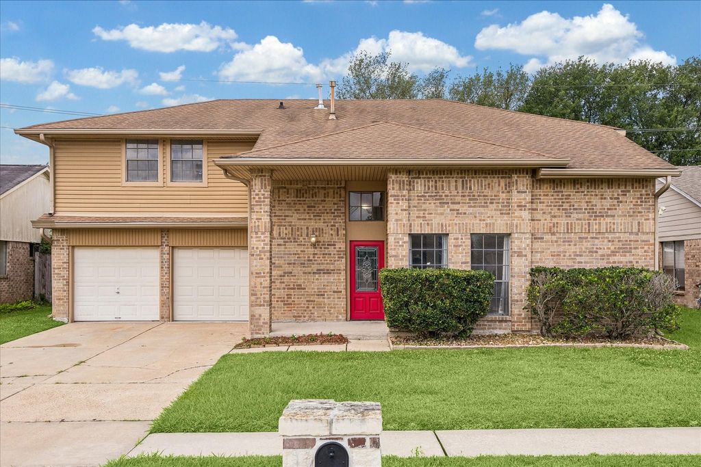 Photo of 8915 Lakeside Forest Drive, Houston, TX 77088 (MLS # 73574694)