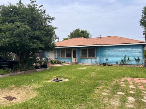 Photo of 13319 Force Street, Houston, TX 77015 (MLS # 57375932)