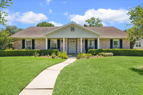 Homes For Sale - 2534 Anniston Drive<br/> Houston, TX 77080