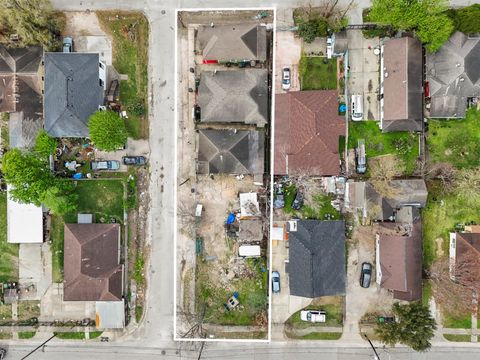 Tiny photo for 3501 Sarah Street, Houston, TX 77026 (MLS # 59047454)