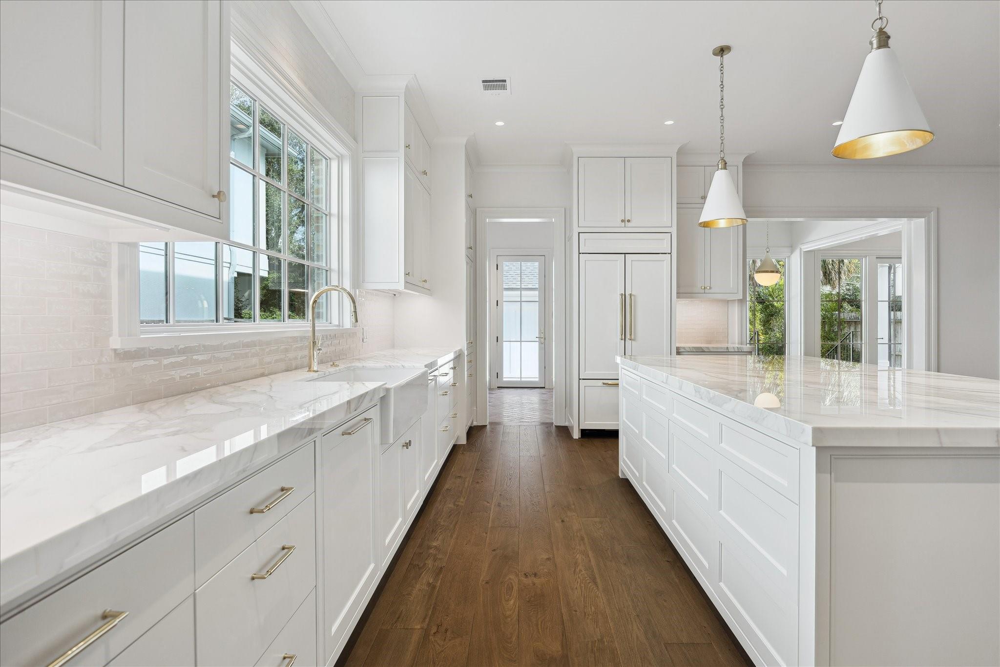 6439 Westchester Avenue