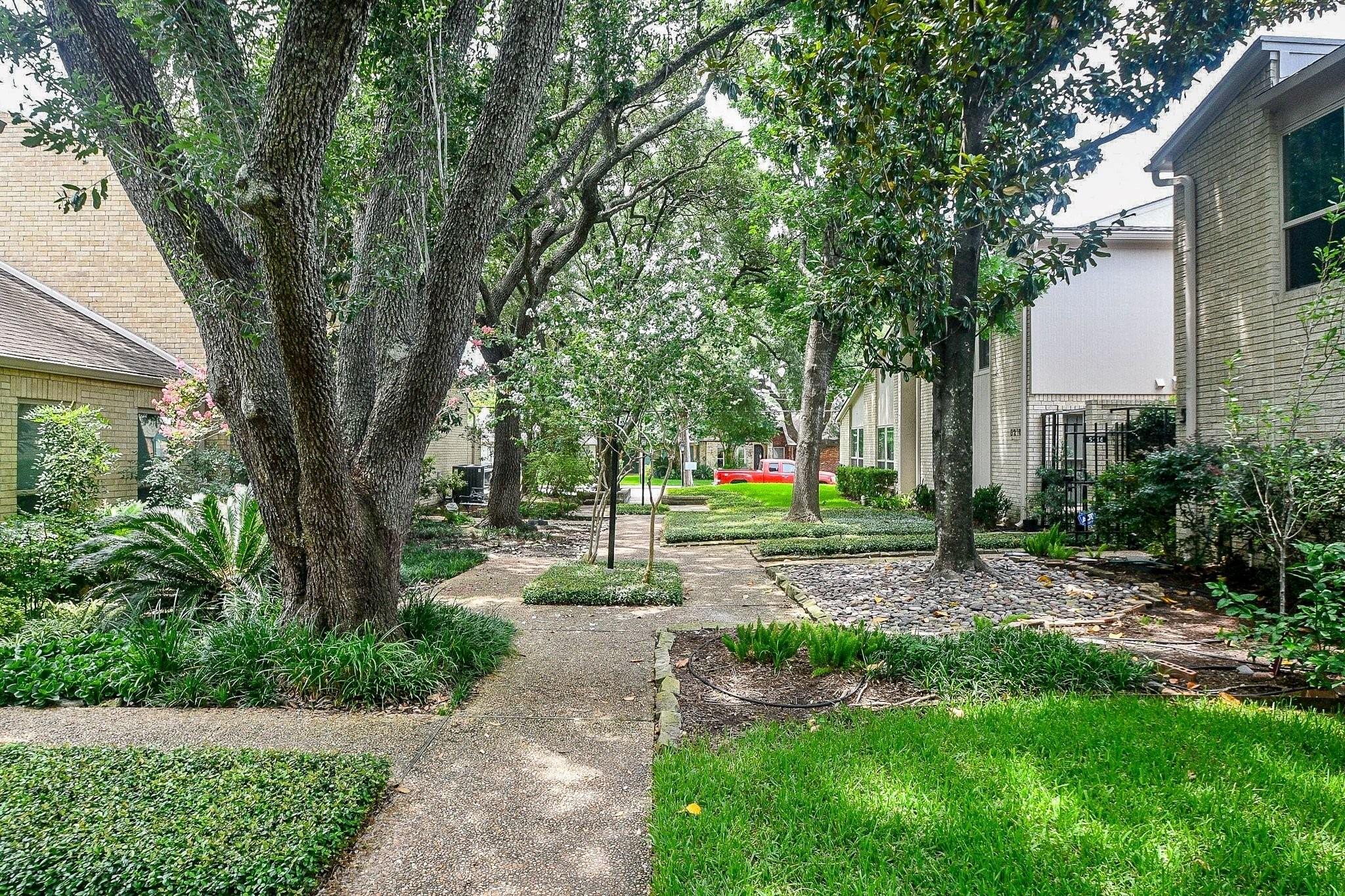 5214 Palmetto Street