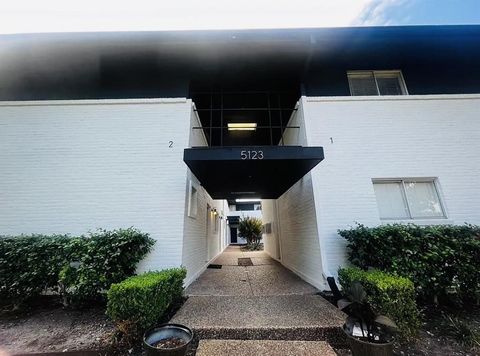 Photo of 5123 Del Monte Drive #1, Houston, TX 77056 (MLS # 35170886)