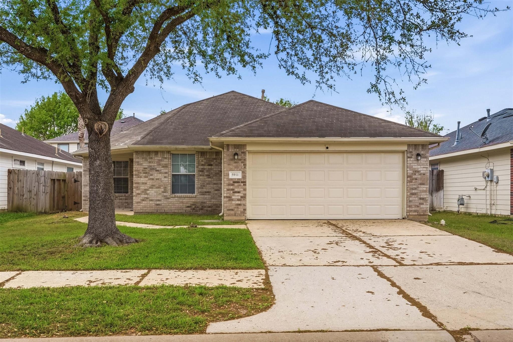 5911 Camron Point Circle