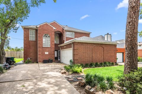 Photo of 1723 Gingerleaf Lane, Houston, TX 77055 (MLS # 79968551)