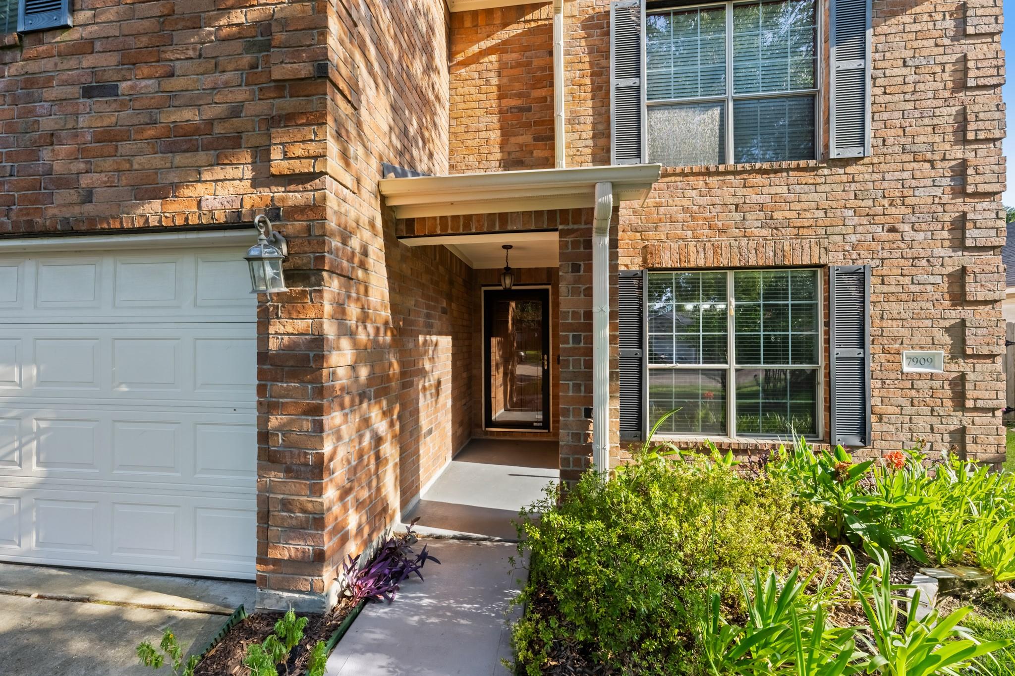 7909 Silver Oak Drive