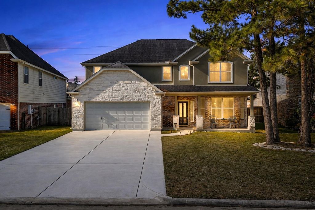 Photo of 19007 Hikers Trail Drive, Humble, TX 77346 (MLS # 82793926)