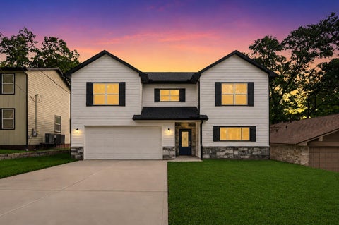 Photo of 117 Sun City Lane, Conroe, TX 77304 (MLS # 33571472)