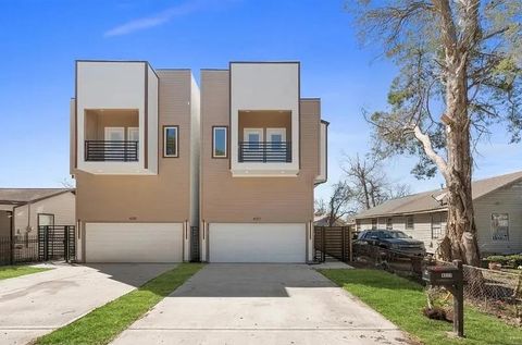 Photo of 4217 Rogers Street, Houston, TX 77022 (MLS # 11135200)