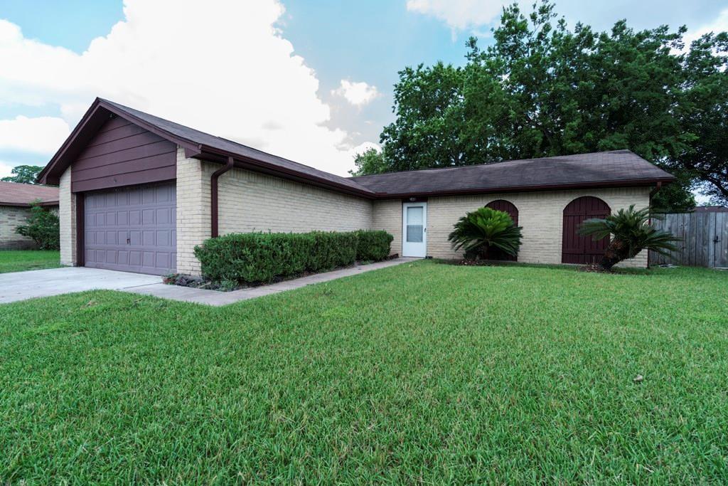10235 Gulfstream Lane