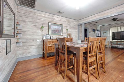 Tiny photo for 309 Anderson Street, Schulenburg, TX 78956 (MLS # 86073204)