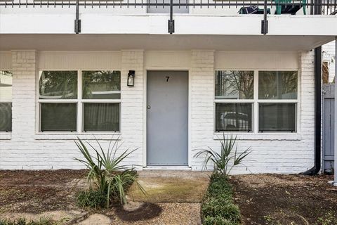 Photo of 2206 Mason Street #7, Houston, TX 77006 (MLS # 56904222)