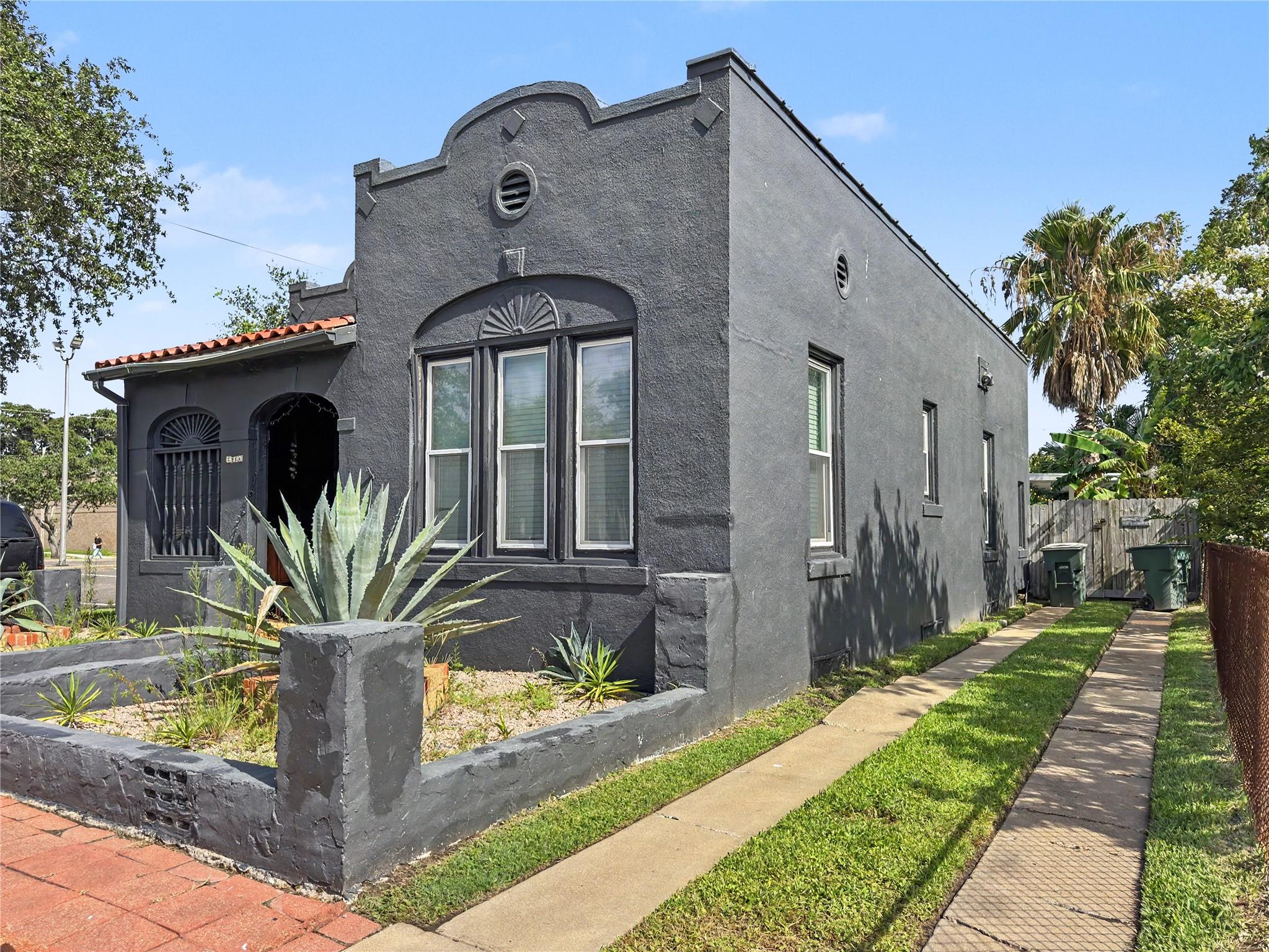 3814 Ursuline Street