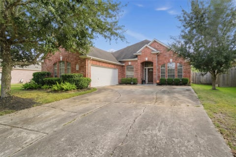 Photo of 5810 Little Grove Drive, Pearland, TX 77581 (MLS # 72781986)
