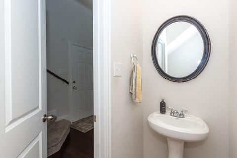 Tiny photo for 505 Prairie Grass Trail, Clute, TX 77531 (MLS # 18691783)