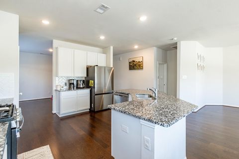 Tiny photo for 505 Prairie Grass Trail, Clute, TX 77531 (MLS # 18691783)