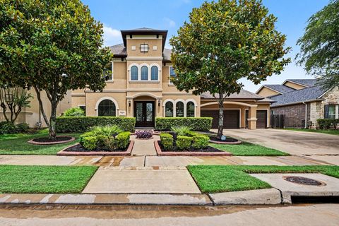 Photo of 510 Olmstead Park Drive, Sugar Land, TX 77479 (MLS # 41561254)