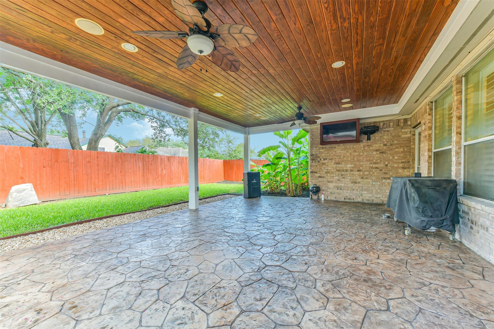 1122 Sussex Trail