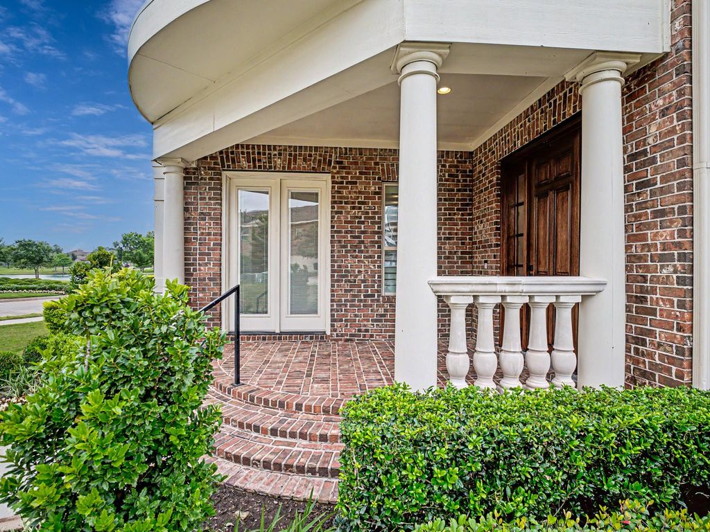 Photo of 119 Grace Point Drive, Sugar Land, TX 77498 (MLS # 94815458)