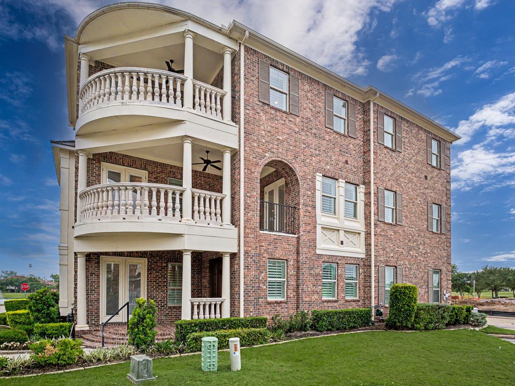 Photo of 119 Grace Point Drive, Sugar Land, TX 77498 (MLS # 94815458)