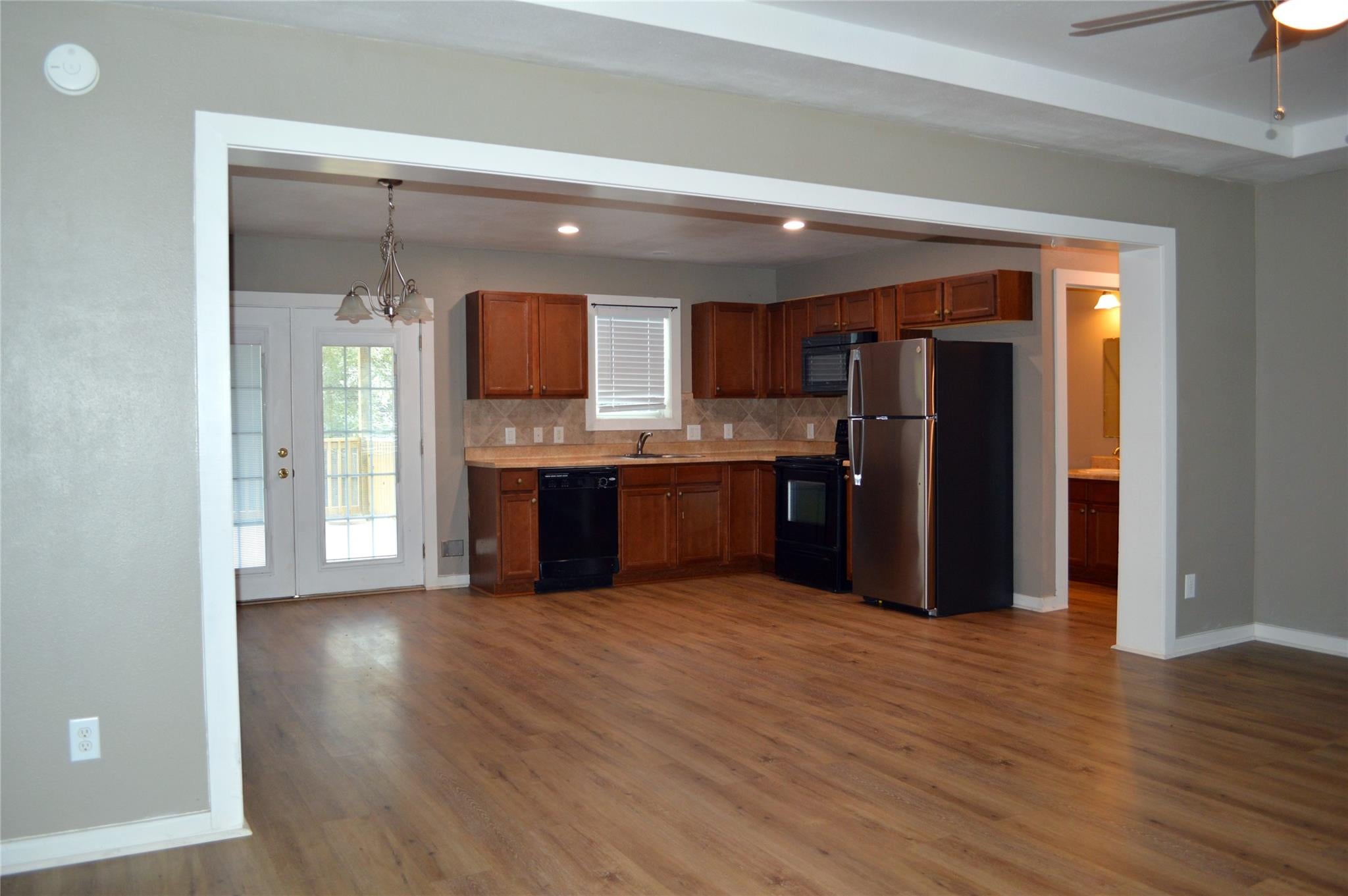 25321 Bluff View Court