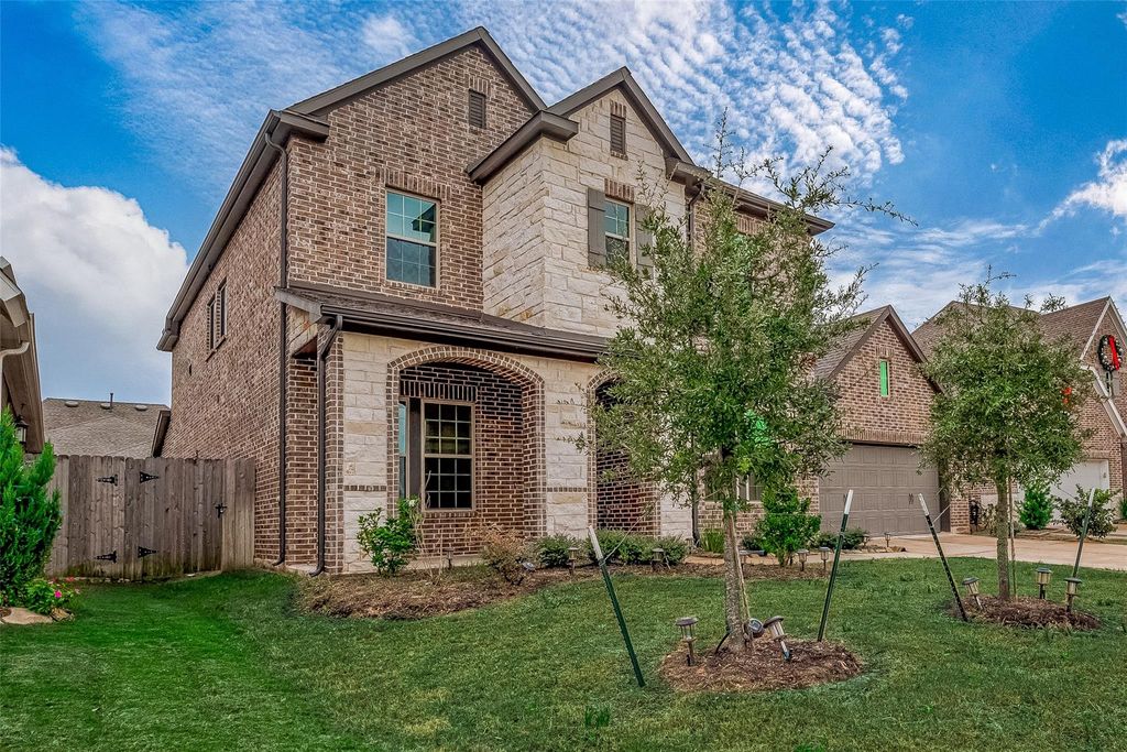 Photo of 5806 Pearl Hill Court, Rosenberg, TX 77469 (MLS # 20994088)