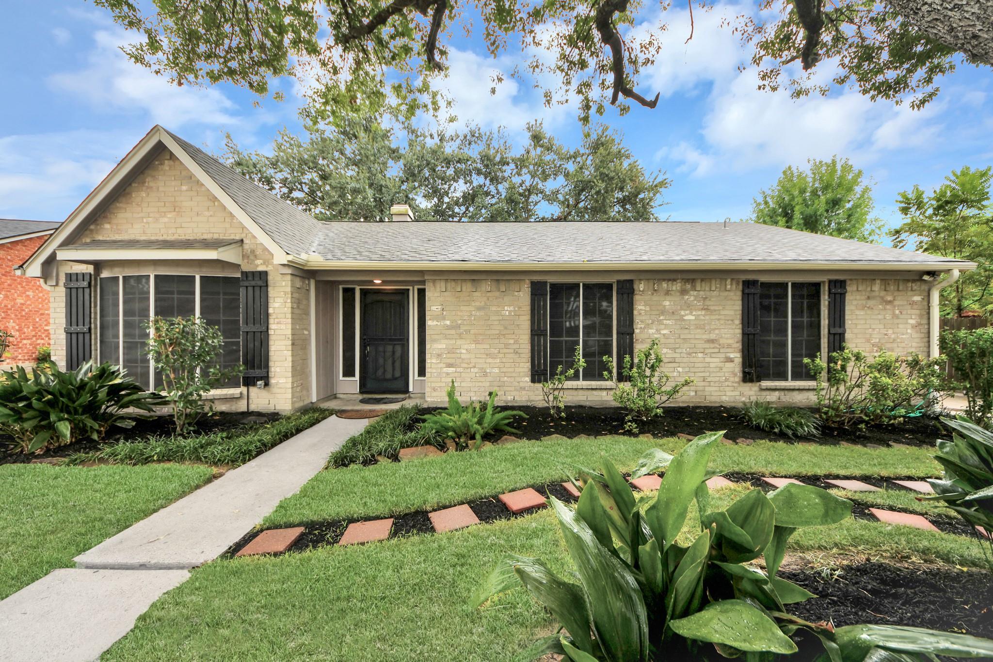 5409 Stone Creek Drive