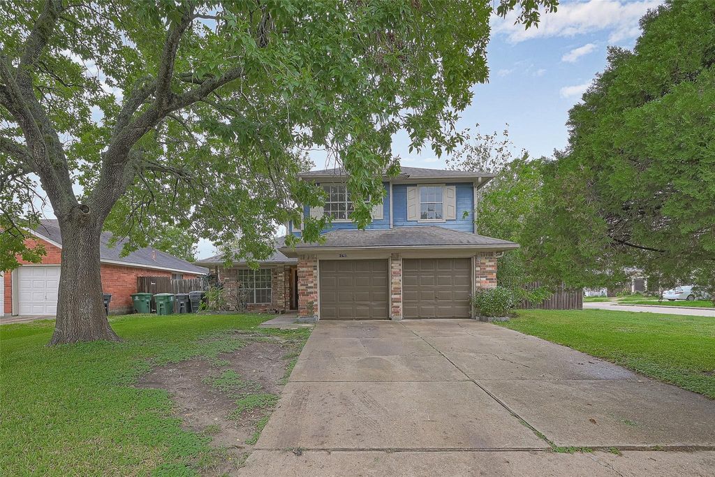 Photo of 12702 Fawnway Drive, Houston, TX 77048 (MLS # 37399121)
