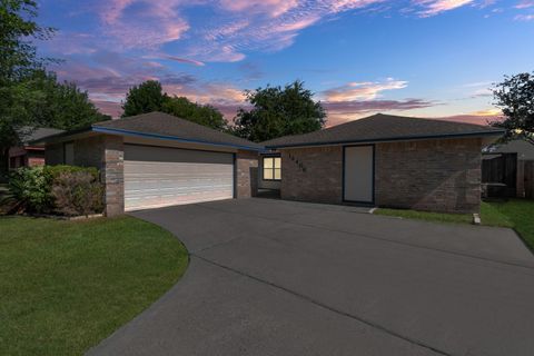 Photo of 13406 Splintered Oak Drive, Houston, TX 77065 (MLS # 77766373)