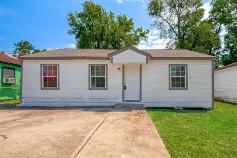 Photo of 6823 Goforth Street, Houston, TX 77021 (MLS # 63682952)
