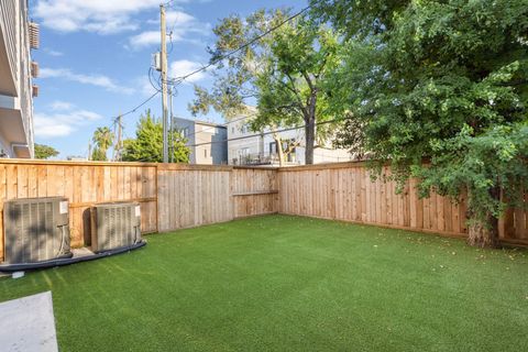 Homes For Sale - 4309 Floyd Street #B<br/> Houston, TX 77007