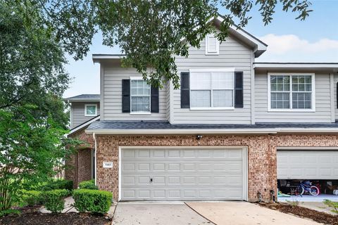 Photo of 5403 Canyon Hollow Drive, Houston, TX 77084 (MLS # 60853455)