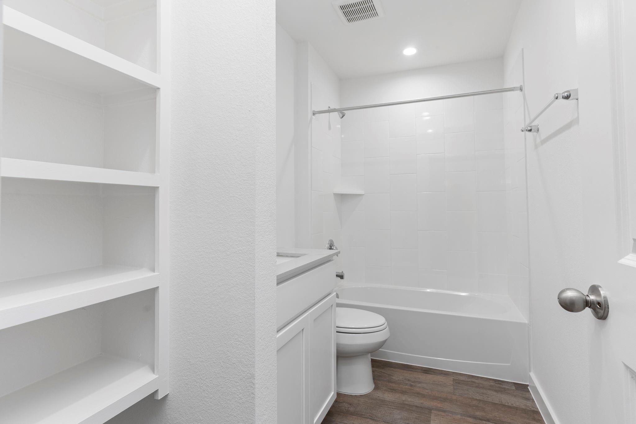 6634 Pelican Lane