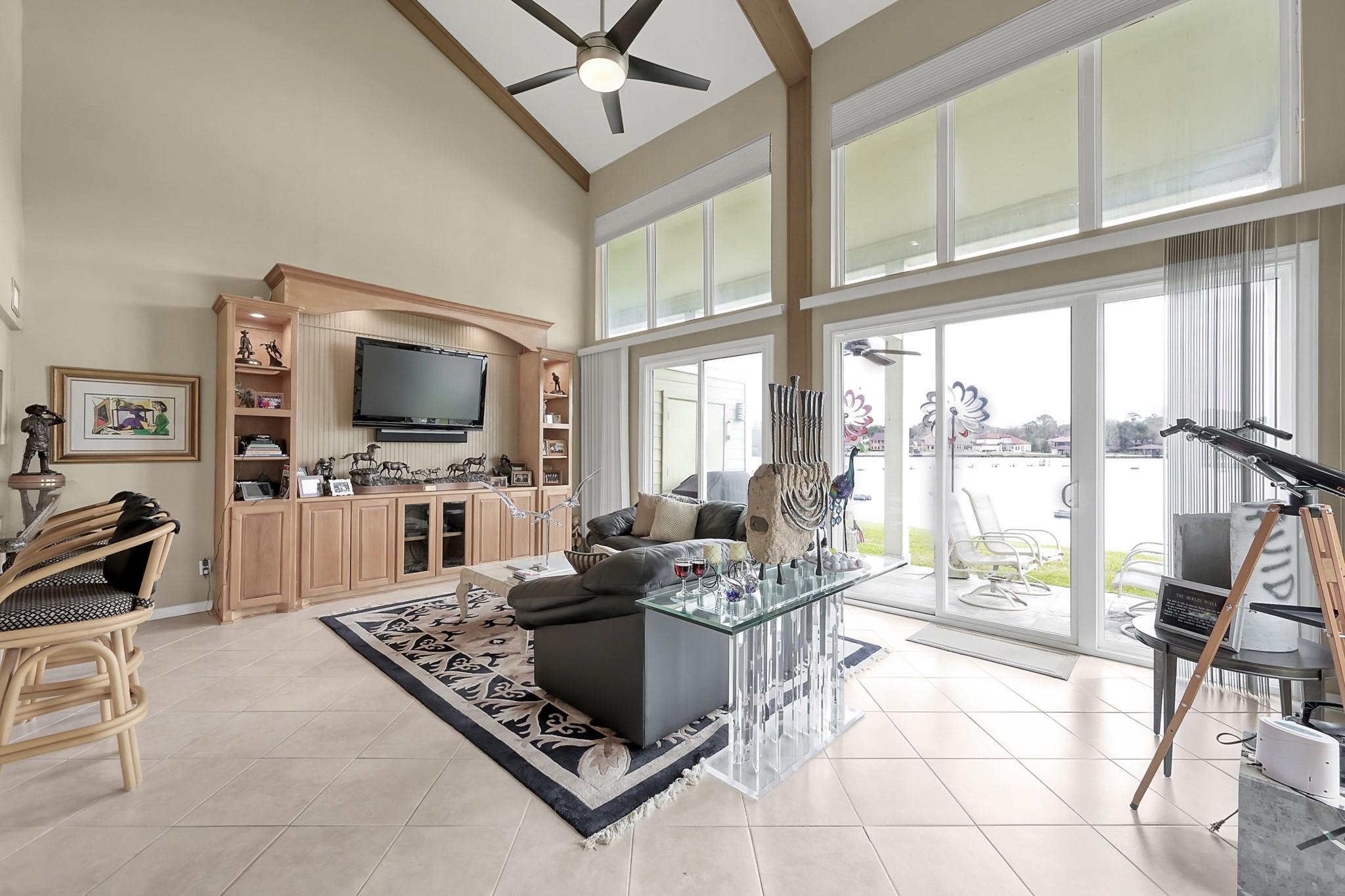 63 April Point Drive S