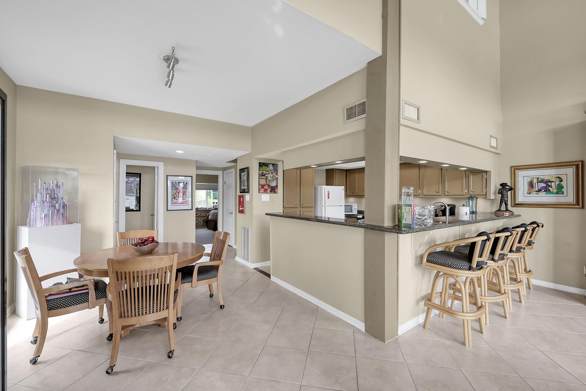 63 April Point Drive S