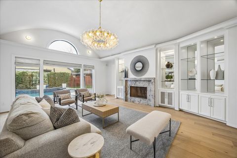 4614 Spruce Street Bellaire TX 77401