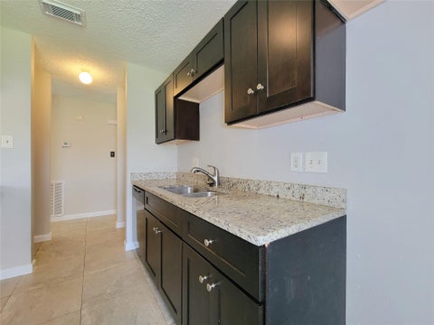 Tiny photo for 8530 Quail Burg Lane, Houston, TX 77489 (MLS # 49130949)