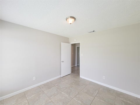 Tiny photo for 8530 Quail Burg Lane, Houston, TX 77489 (MLS # 49130949)