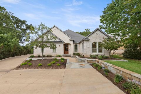 Photo of 3203 Walnut Creek Court, Bryan, TX 77807 (MLS # 59646228)