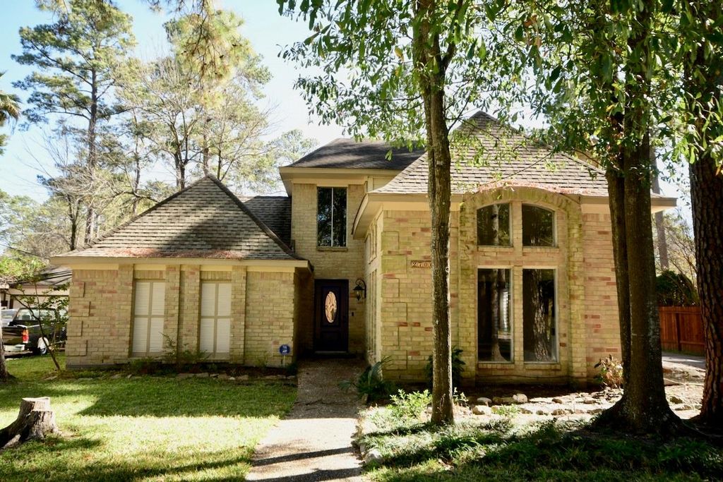 Photo of 2706 Woodland Grove Drive, Houston, TX 77339 (MLS # 13990418)