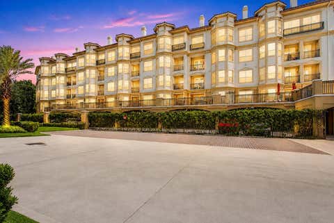 Photo of 7575 Kirby Drive #1401, Houston, TX 77030 (MLS # 39844370)