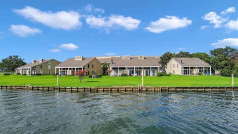 Photo of 146 April Point Drive S, Conroe, TX 77356 (MLS # 13682568)
