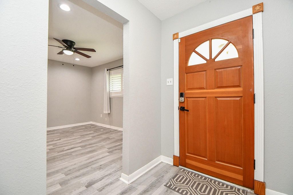 Photo of 2101 Roland Rue Street, Pearland, TX 77581 (MLS # 10483982)