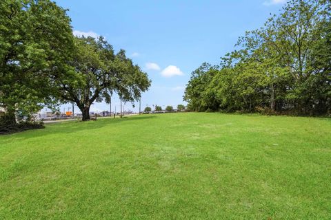 Photo of 9400 Randolph Street, Houston, TX 77061 (MLS # 24582074)