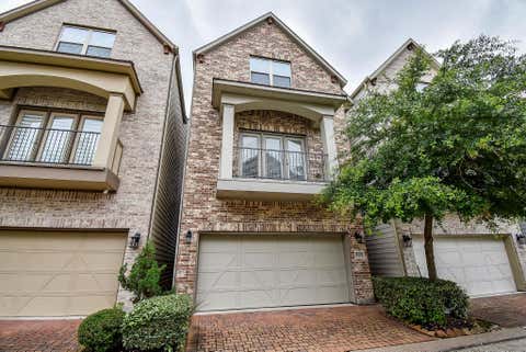 Photo of 8413 Water Oak Pass Drive, Houston, TX 77055 (MLS # 25916105)