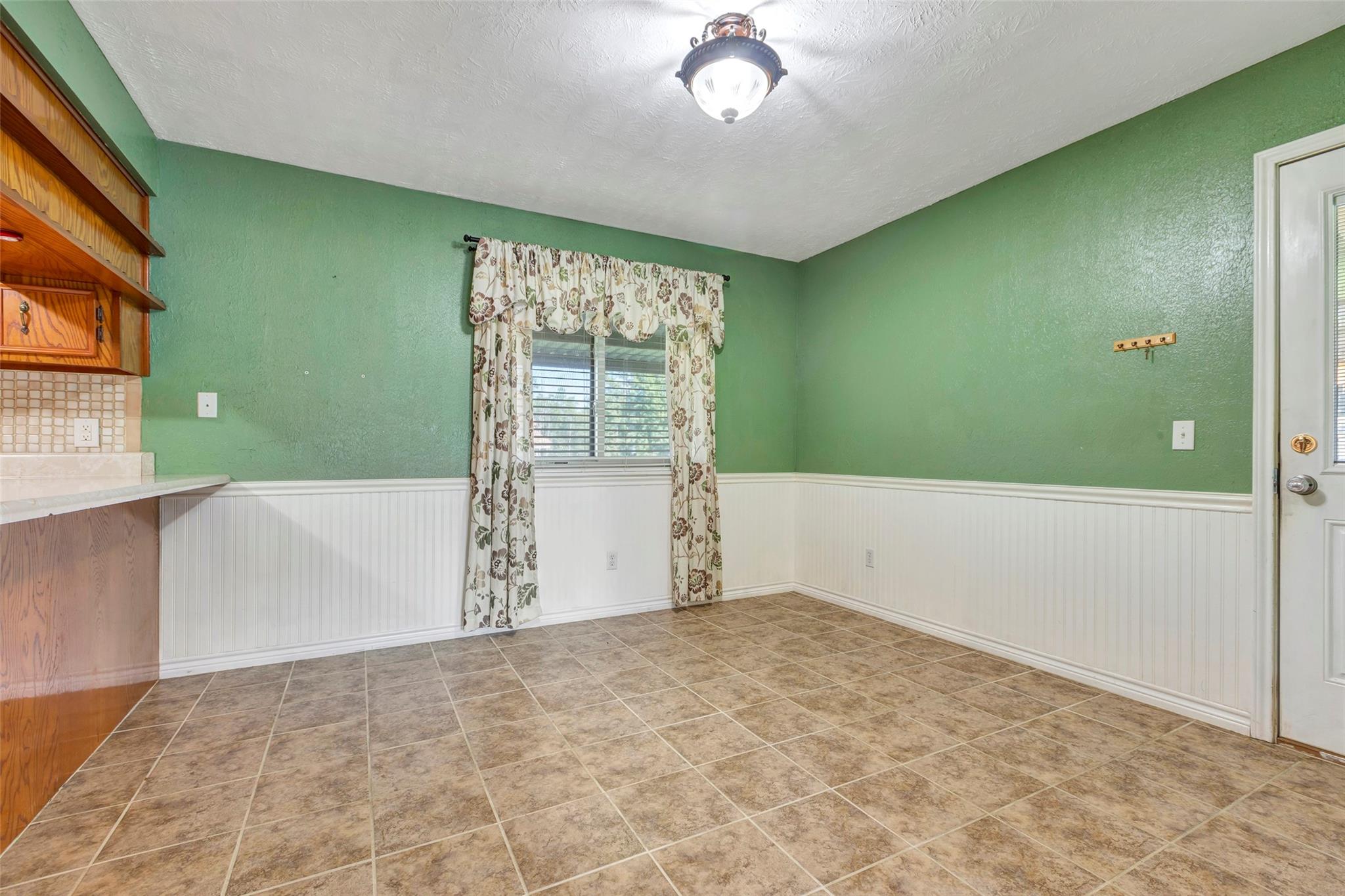 302 Walnut Cove