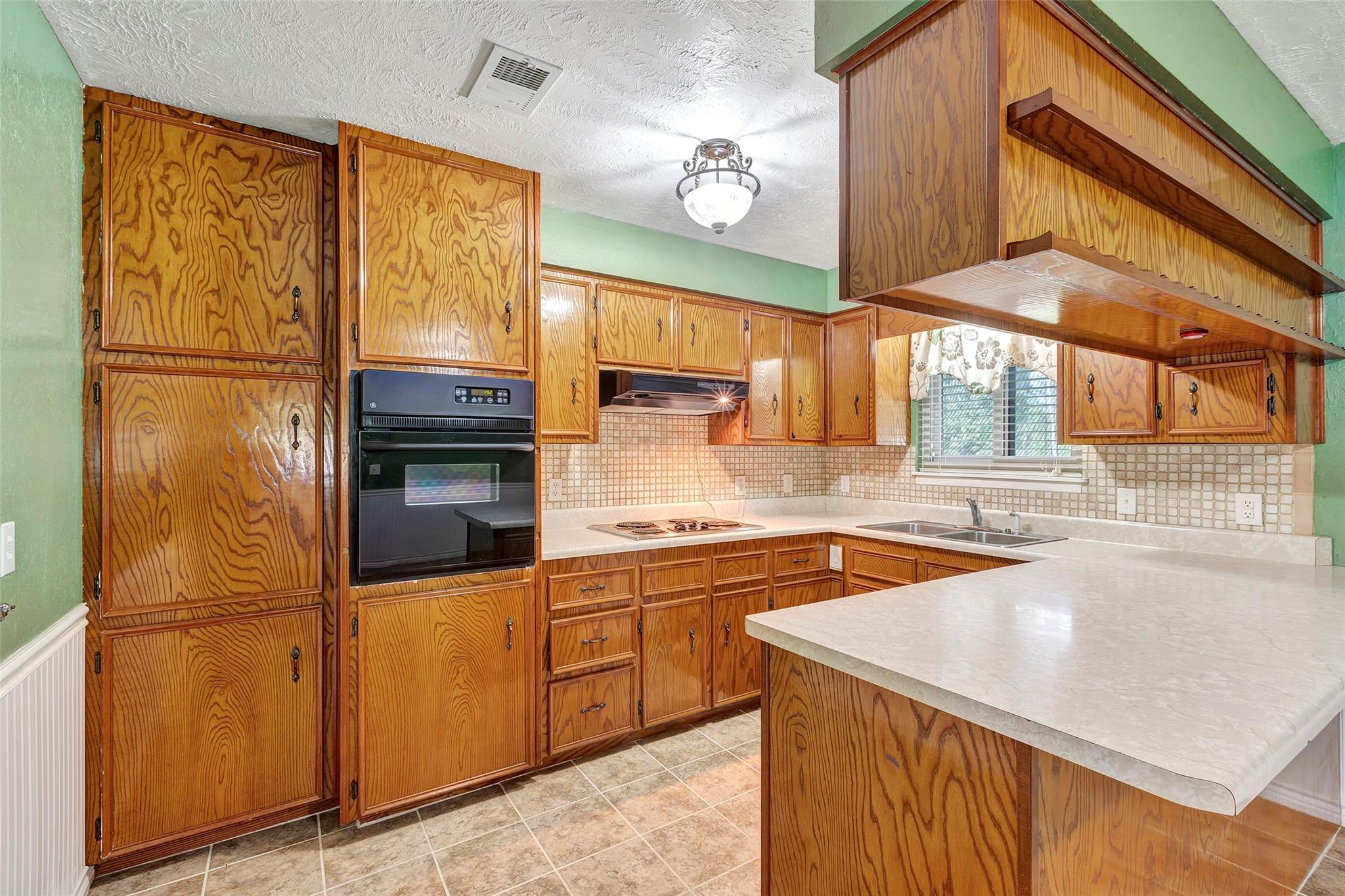 302 Walnut Cove